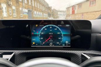 MERCEDES-BENZ A-CLASS 2.0 A180d SE Hatchback 5dr Diesel 8G-DCT Euro 6 (s/s) (116 ps) R