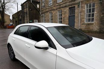 MERCEDES-BENZ A-CLASS 2.0 A180d SE Hatchback 5dr Diesel 8G-DCT Euro 6 (s/s) (116 ps) R