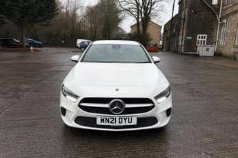 MERCEDES-BENZ A-CLASS 2.0 A180d SE Hatchback 5dr Diesel 8G-DCT Euro 6 (s/s) (116 ps) R