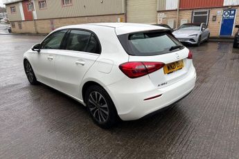 MERCEDES-BENZ A-CLASS 2.0 A180d SE Hatchback 5dr Diesel 8G-DCT Euro 6 (s/s) (116 ps) R