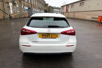 MERCEDES-BENZ A-CLASS 2.0 A180d SE Hatchback 5dr Diesel 8G-DCT Euro 6 (s/s) (116 ps) R