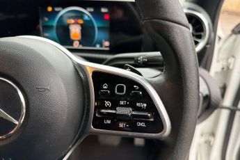 MERCEDES-BENZ A-CLASS 2.0 A180d SE Hatchback 5dr Diesel 8G-DCT Euro 6 (s/s) (116 ps) R