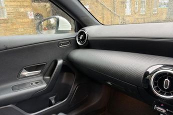 MERCEDES-BENZ A-CLASS 2.0 A180d SE Hatchback 5dr Diesel 8G-DCT Euro 6 (s/s) (116 ps) R