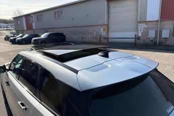 LAND ROVER RANGE ROVER VELAR 3.0 D300 R-Dynamic HSE SUV 5dr Diesel Auto 4WD Euro 6 (s/s) (300