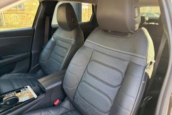 CITROEN C5 X 1.2 PureTech Shine Plus Hatchback 5dr Petrol EAT8 Euro 6 (s/s) (