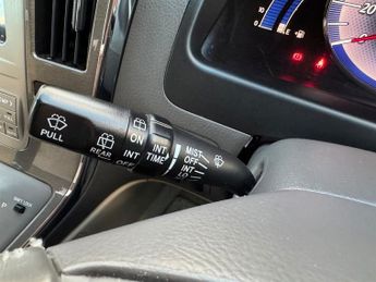 TOYOTA ALPHARD  E FOUR PETROL HYBRID 2.4L