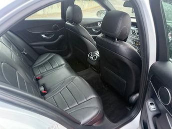 MERCEDES-BENZ C-CLASS 2.1 C220d AMG Line (Premium) Saloon 4dr Diesel G-Tronic+ Euro 6-