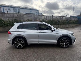 VOLKSWAGEN TIGUAN 1.5 TSI R-Line SUV 5dr Petrol DSG Euro 6-2 OWNER CAR-20" ALLOYS-