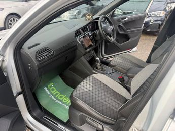 VOLKSWAGEN TIGUAN 1.5 TSI R-Line SUV 5dr Petrol DSG Euro 6-2 OWNER CAR-20" ALLOYS-