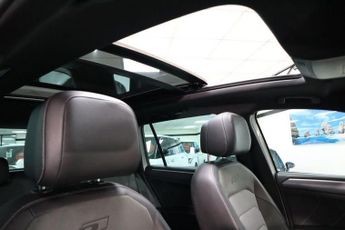 VOLKSWAGEN TIGUAN 2.0 TDI R-Line SUV 5dr Diesel DSG 4Motion Euro 6 (s/s) (150 ps)