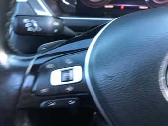 VOLKSWAGEN TIGUAN 2.0 TDI SEL SUV 5dr Diesel DSG Euro 6 (s/s) (150 ps)