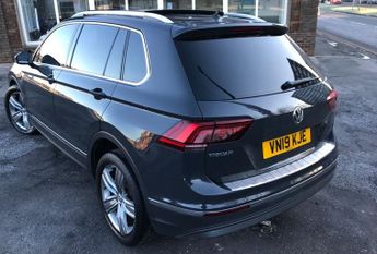 VOLKSWAGEN TIGUAN 2.0 TDI SEL SUV 5dr Diesel DSG Euro 6 (s/s) (150 ps)