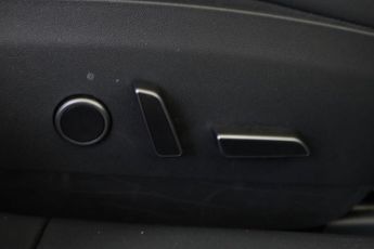 TESLA Model 3 (Dual Motor) Performance Auto 4WDE 4dr (Performance Upgrade)