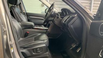 LAND ROVER DISCOVERY 3.0 TD V6 First Edition SUV 5dr Diesel Auto 4WD Euro 6 (s/s) (25