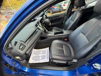 HONDA CIVIC 1.0 VTEC Turbo EX Sport Line Hatchback 5dr Petrol CVT Euro 6 (s/