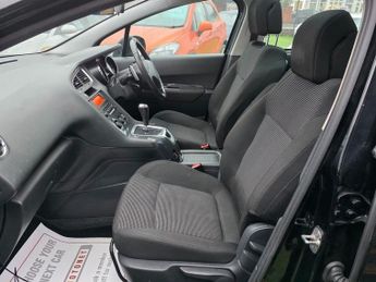 PEUGEOT 5008 1.6 HDi Sport MPV 5dr Diesel AUTOMATIC Euro 4 (110 bhp)
