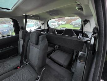 PEUGEOT 5008 1.6 HDi Sport MPV 5dr Diesel AUTOMATIC Euro 4 (110 bhp)