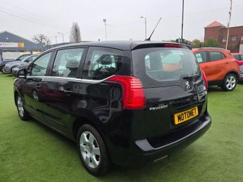 PEUGEOT 5008 1.6 HDi Sport MPV 5dr Diesel EGC Euro 4 (110 bhp)