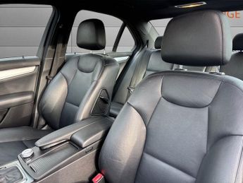 MERCEDES-BENZ C-CLASS 1.8 C250 BlueEfficiency Sport Saloon 4dr Petrol Auto Euro 5 (204