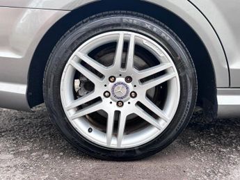 MERCEDES-BENZ C-CLASS 1.8 C250 BlueEfficiency Sport Saloon 4dr Petrol Auto Euro 5 (204