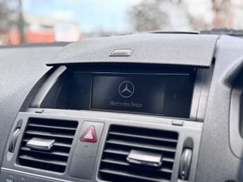 MERCEDES-BENZ C-CLASS 1.8 C250 BlueEfficiency Sport Saloon 4dr Petrol Auto Euro 5 (204