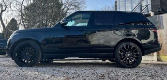 LAND ROVER RANGE ROVER 4.4 SD V8 Autobiography SUV 5dr Diesel Auto 4WD Euro 6 (s/s) (33