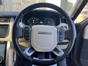 LAND ROVER RANGE ROVER 4.4 SD V8 Autobiography SUV 5dr Diesel Auto 4WD Euro 6 (s/s) (33