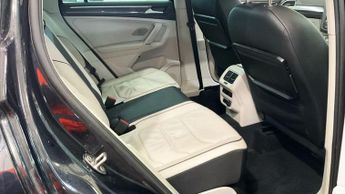 VOLKSWAGEN TIGUAN 2.0 TDI BlueMotion Tech SEL SUV 5dr Diesel DSG 4Motion Euro 6 (s