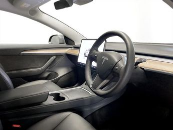 TESLA Model 3 Saloon 4dr Electric Auto RWD (241 bhp)