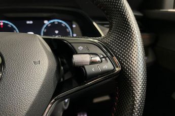 SKODA OCTAVIA 1.4 TSI iV 13kWh vRS Hatchback 5dr Petrol Plug-in Hybrid DSG Eur