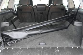 VOLVO XC90 2.4 D5 ES SUV 5dr Diesel Geartronic 4WD Euro 5 (200 ps)