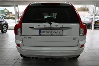 VOLVO XC90 2.4 D5 ES SUV 5dr Diesel Geartronic 4WD Euro 5 (200 ps)