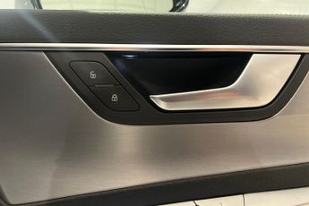 AUDI A6 AVANT 2.0 TFSI 45 Black Edition Estate 5dr Petrol S Tronic quattro Eur