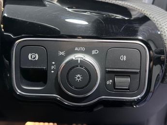 MERCEDES-BENZ CLA 1.3 CLA250e 15.6kWh AMG Line (Premium) Coupe 4dr Petrol Plug-in 