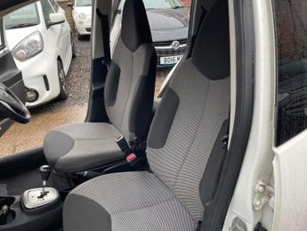 TOYOTA AYGO 1.0 VVT-i Move Hatchback 5dr Petrol MultiMode Euro 5 (68 ps)