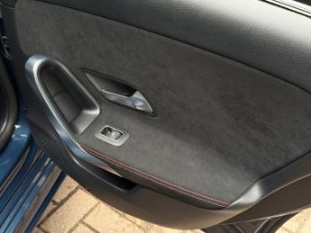 MERCEDES-BENZ A-CLASS 1.3 A180 AMG Line Night Edition (Premium Plus) Hatchback 5dr Pet