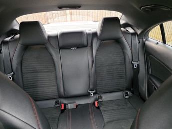 MERCEDES-BENZ CLA 2.1 CLA220d AMG Sport Coupe 4dr Diesel 7G-DCT Euro 6 (s/s) (177 