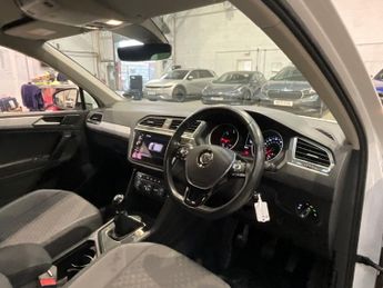 VOLKSWAGEN TIGUAN 2.0 TDI SE SUV 5dr Diesel Manual Euro 6 (s/s) (150 ps)