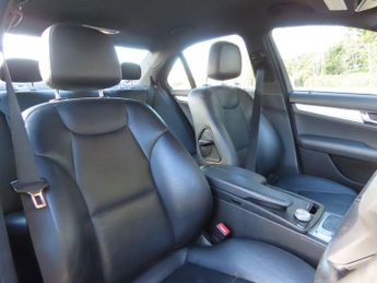 MERCEDES-BENZ C-CLASS 2.1 C200 CDI BlueEfficiency Sport Saloon 4dr Diesel Auto Euro 5 