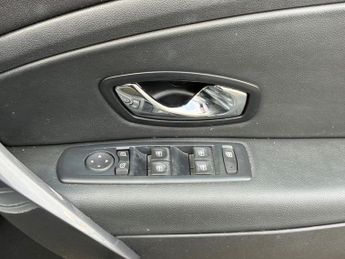 RENAULT MEGANE 1.5 dCi Dynamique Nav Hatchback 5dr Diesel Manual Euro 6 (s/s) (