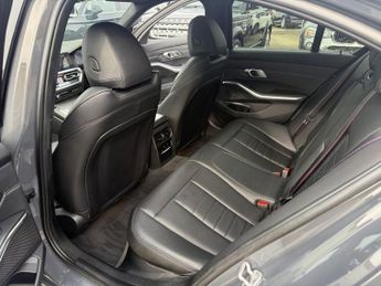BMW 3 SERIES 2.0 330e 12kWh M Sport Pro Edition Saloon 4dr Petrol Plug-in Hyb