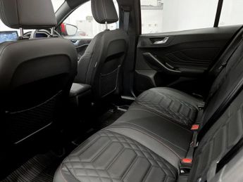 FORD FOCUS 1.0T EcoBoost MHEV ST-Line X Hatchback 5dr Petrol Hybrid DCT Eur