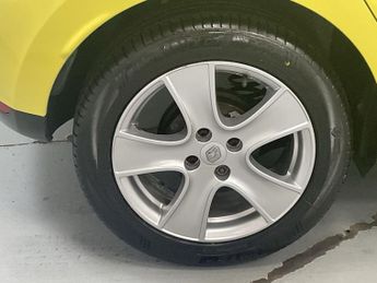 RENAULT CLIO 1.2 16V Dynamique MediaNav Hatchback 5dr Petrol Manual Euro 5 (7