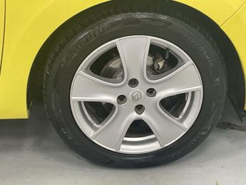 RENAULT CLIO 1.2 16V Dynamique MediaNav Hatchback 5dr Petrol Manual Euro 5 (7