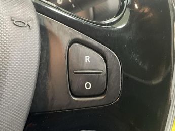 RENAULT CLIO 1.2 16V Dynamique MediaNav Hatchback 5dr Petrol Manual Euro 5 (7