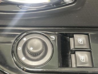 RENAULT CLIO 1.2 16V Dynamique MediaNav Hatchback 5dr Petrol Manual Euro 5 (7