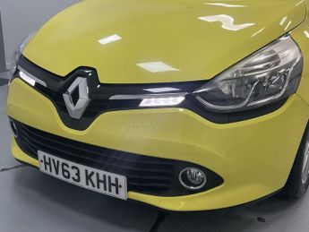 RENAULT CLIO 1.2 16V Dynamique MediaNav Hatchback 5dr Petrol Manual Euro 5 (7