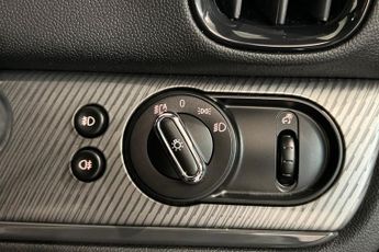 MINI COUNTRYMAN 1.5 Cooper Exclusive SUV 5dr Petrol Steptronic Euro 6 (s/s) (136
