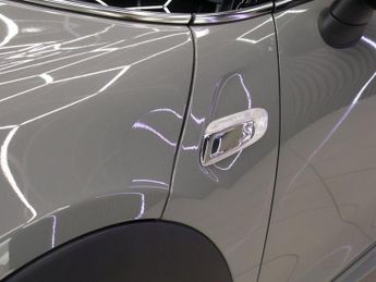 MINI HATCH 2.0 Cooper SD Hatchback 5dr Diesel Auto 6Spd Euro 6 (s/s) (170 p