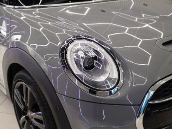 MINI HATCH 2.0 Cooper SD Hatchback 5dr Diesel Auto 6Spd Euro 6 (s/s) (170 p